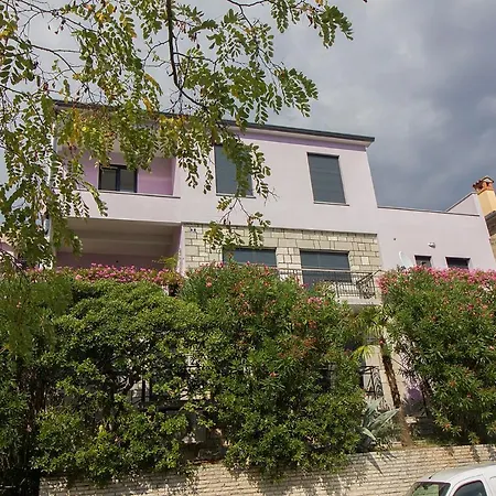 Two-bedroom In Ii Apartmán Rabac