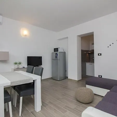 Appartement Two-bedroom In Ii *