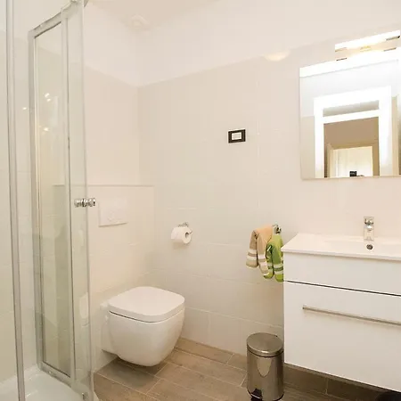 Two-bedroom In Ii Appartement Rabac